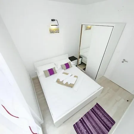 Matkovic- Two Bedroom With Balcony *