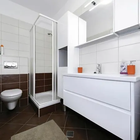Matkovic- Two Bedroom With Balcony Апартаменты Свети-Филип-и-Яков