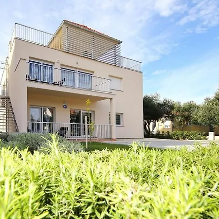 Matkovic- Two Bedroom With Balcony Апартаменты *
