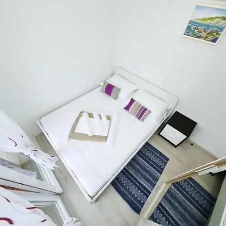 Matkovic- Two Bedroom With Balcony