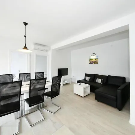 Апартаменты Matkovic- Two Bedroom With Balcony Свети-Филип-и-Яков